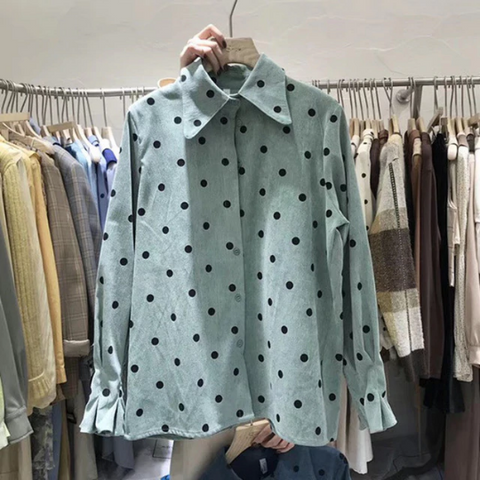 Camisa de manga larga de pana con lunares 