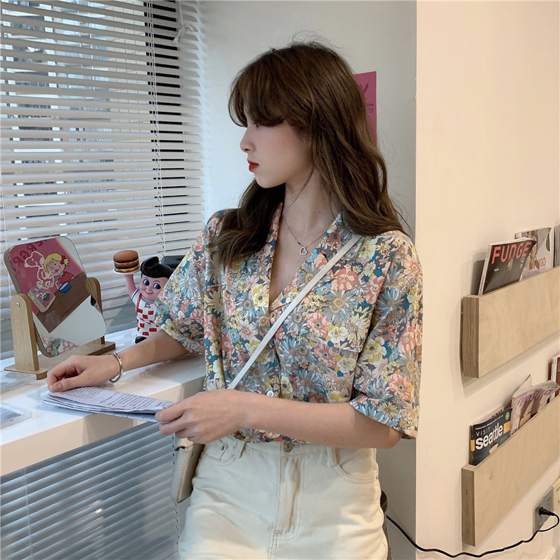 Short Sleeve Floral Pattern Notched Blouse Shirt