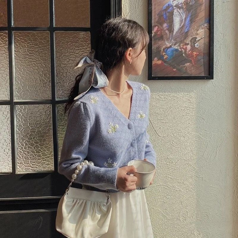 V Neck Floral Embroidered Knitted Cardigan Sweater
