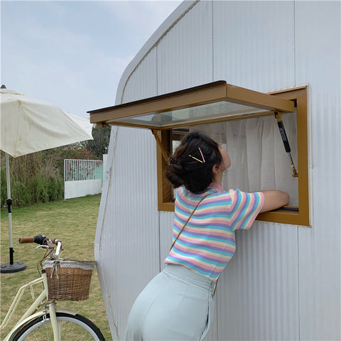 Bunt gestreiftes Crop-Shirt mit Stehkragen