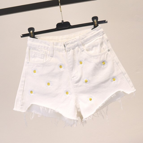 Sexy Jeansshorts mit Gänseblümchen-Stickerei