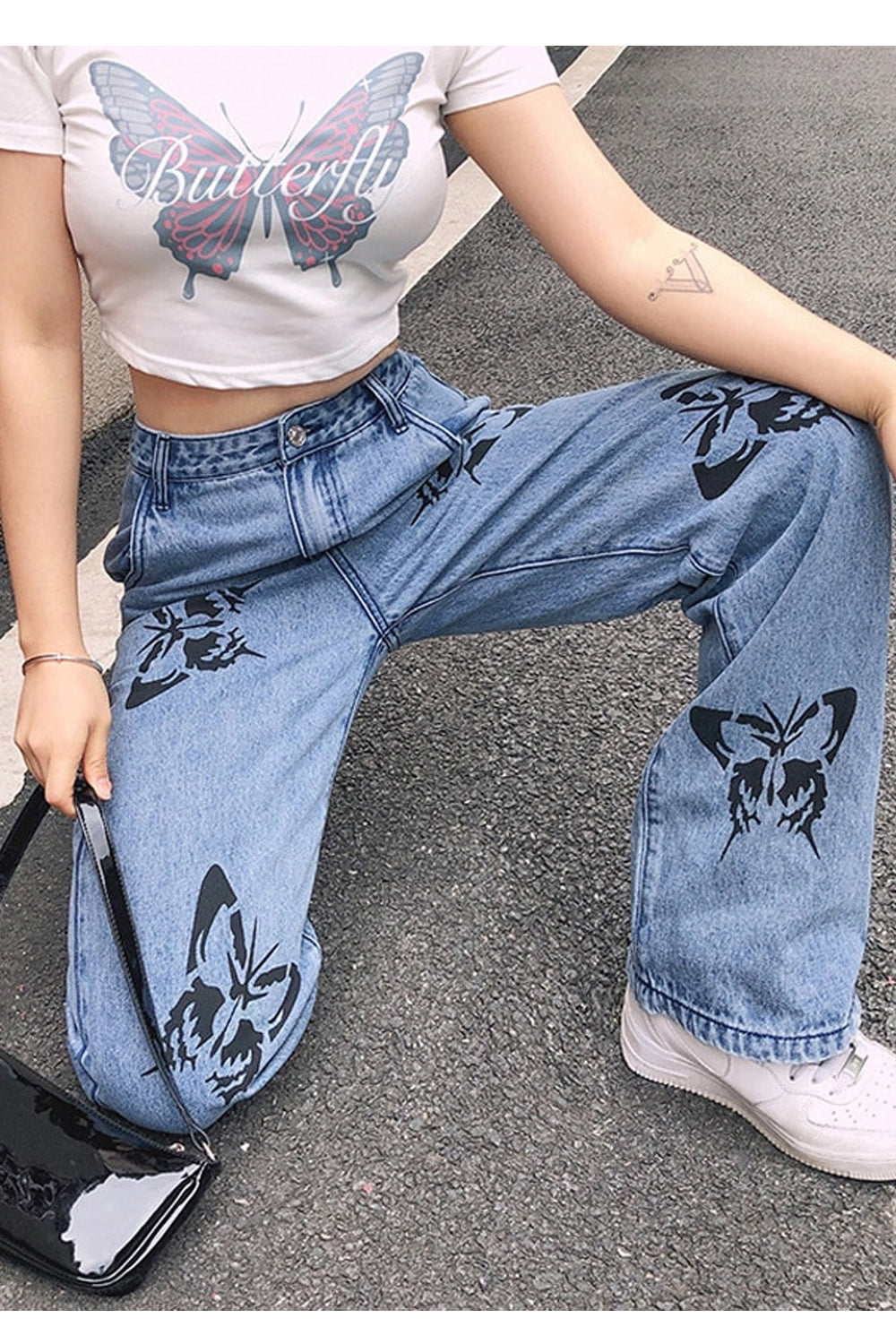 Lockere Jeanshose mit hoher Taille und Schmetterlingsmuster 