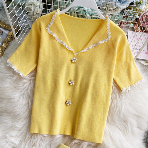 Blusa retro de manga corta con cuello de flores 