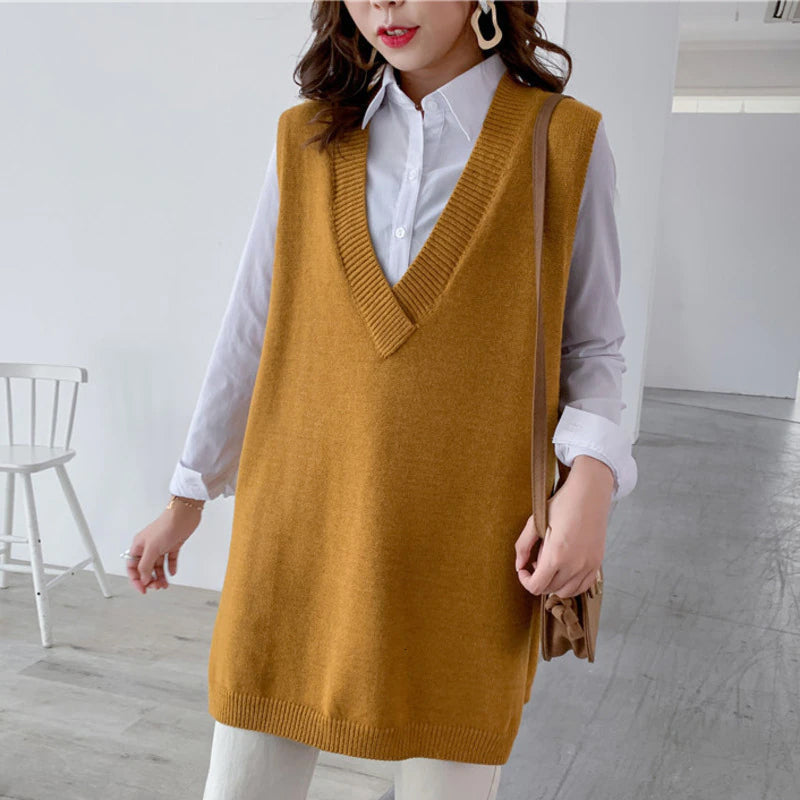 Loose Deep V-Neck Sleeveless Knitted Sweater
