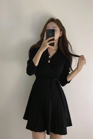 Long Sleeve Elegant V-Neck Knitted Dress