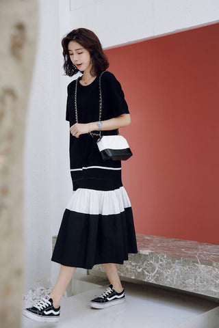 Loose Irregular Pleated O-Neck Solid Dress