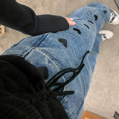 Jeans mit weitem Bein und Herz-Seitenmuster 