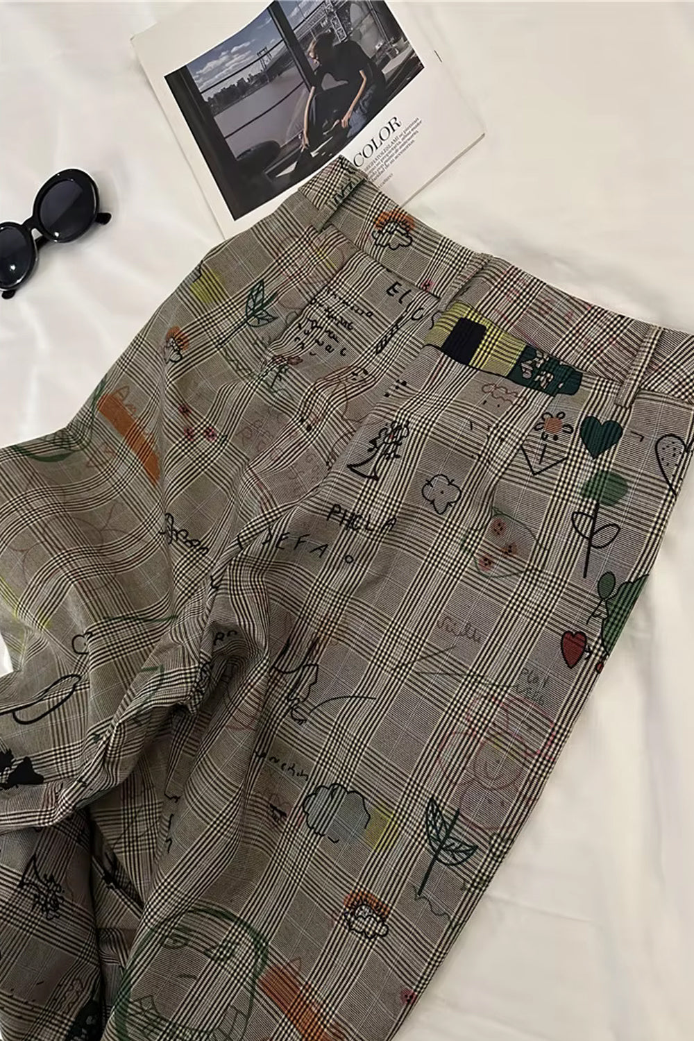 Loose Graffiti Printed Long Plaid Pants