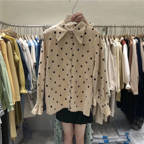 Camisa de manga larga de pana con lunares 