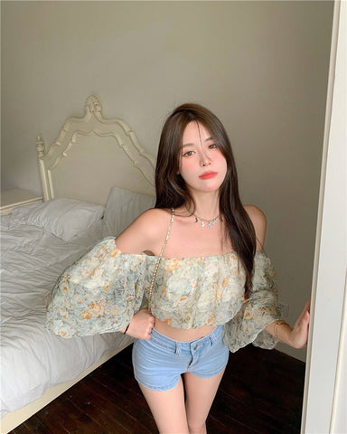 Sexy Bluse mit Blumenmuster und Puffärmeln 