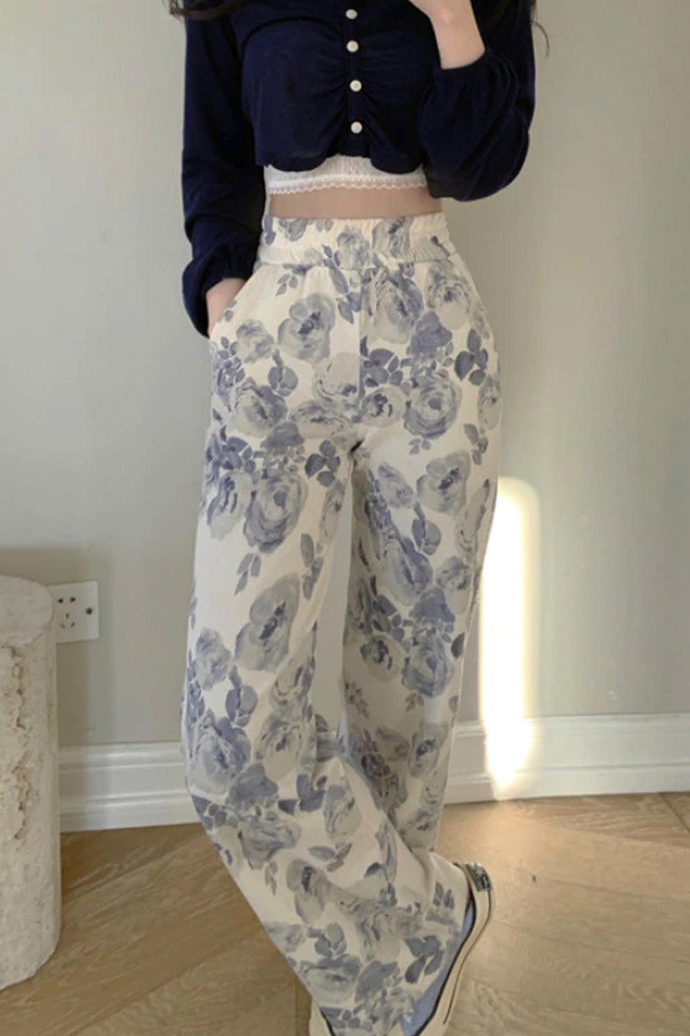 Lässige lange Hose mit Blumenmuster und weitem Bein 