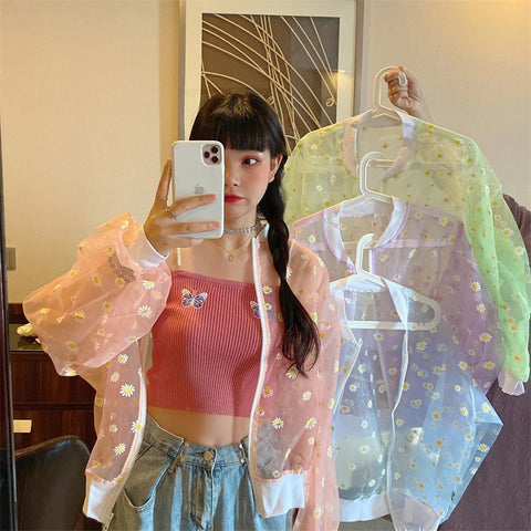 Dünne, transparente Freizeitjacke mit Gänseblümchen-Motiv