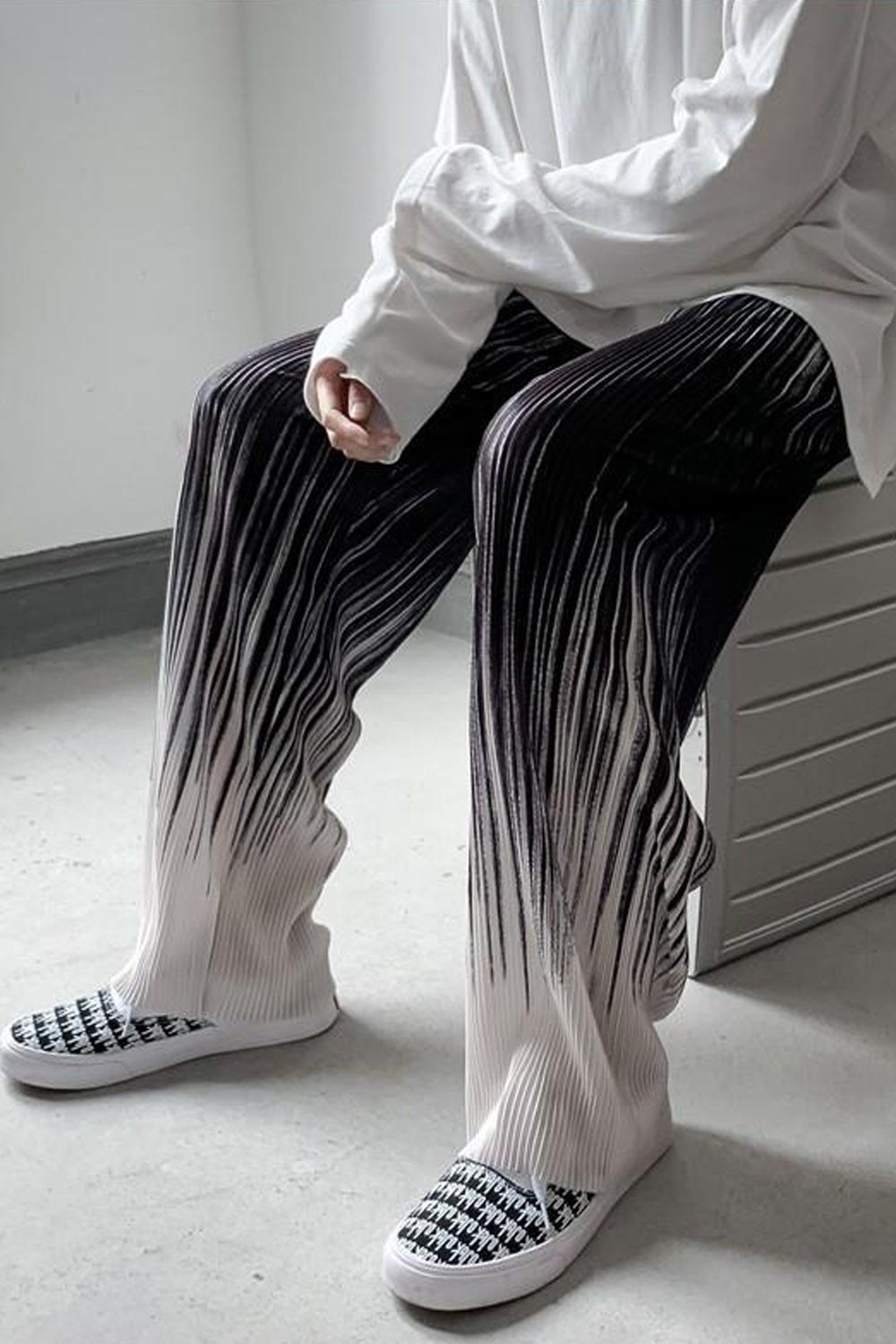 Loose Tie Dye Pleated Men Pants