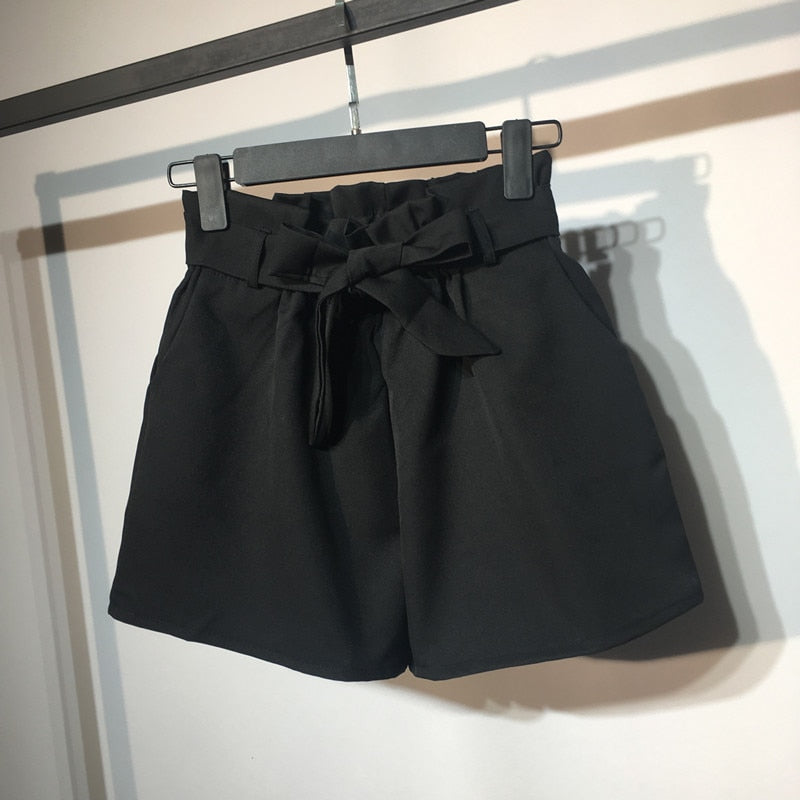 Short Pants With Bow Tie Belted