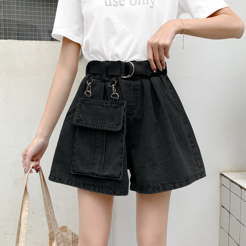 Lockere Jeans-Shorts mit großem Taschen und weitem Bein