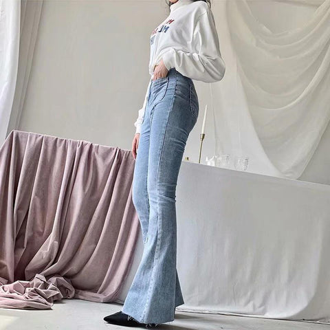 Stretch-Jeans mit hoher Taille und weitem Bein