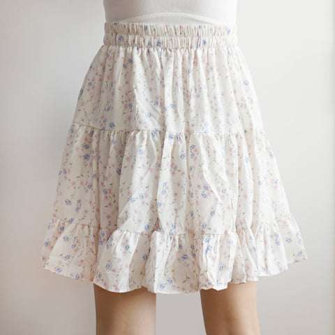 Gestufter Rock mit Blümchenmuster