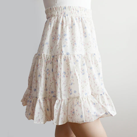 Gestufter Rock mit Blümchenmuster