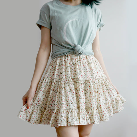 Gestufter Rock mit Blümchenmuster