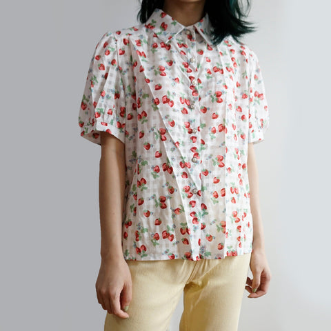 Camisa abotonada de cuadros escoceses con fresas