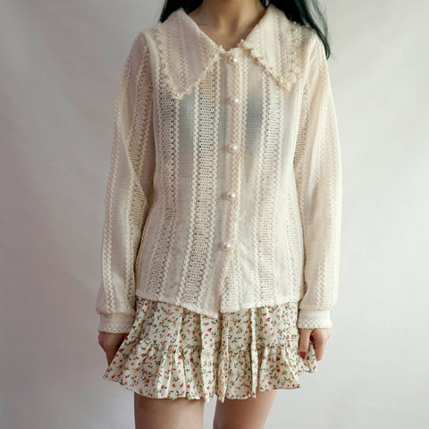 Spitzenhemd mit spitzem Kragen und Knopfleiste