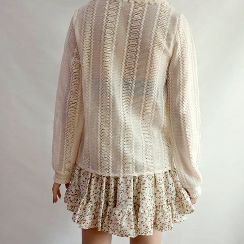 Spitzenhemd mit spitzem Kragen und Knopfleiste