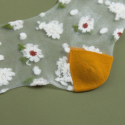 Sheer Daisy Socks