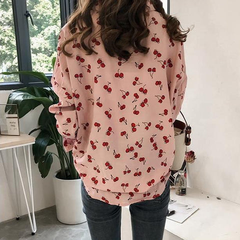Camisa con botones de cereza