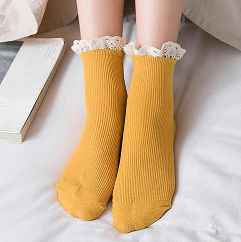 Frilly Lace Socks