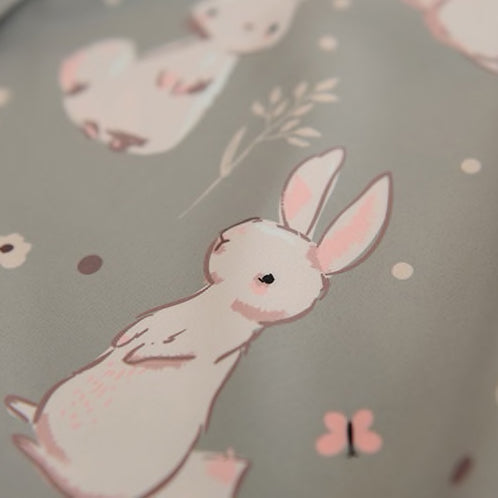 Camisa abotonada con conejito dulce