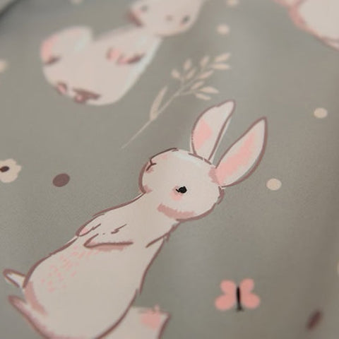 Camisa abotonada con conejito dulce