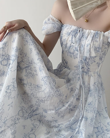 Vestido midi con diseño de boceto de porcelana