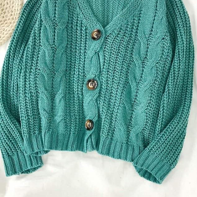 Strickjacke mit Zopfmuster