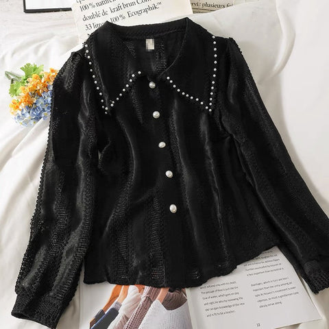 Spitzenhemd mit spitzem Kragen und Knopfleiste