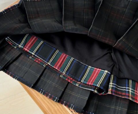 Tennisrock mit festlichem Karomuster