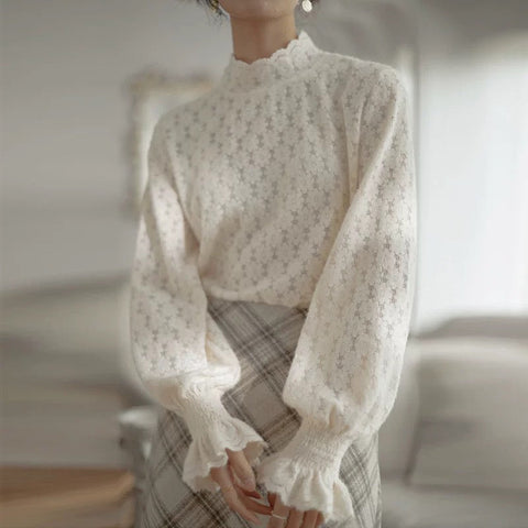 Bluse mit Gänseblümchenspitze