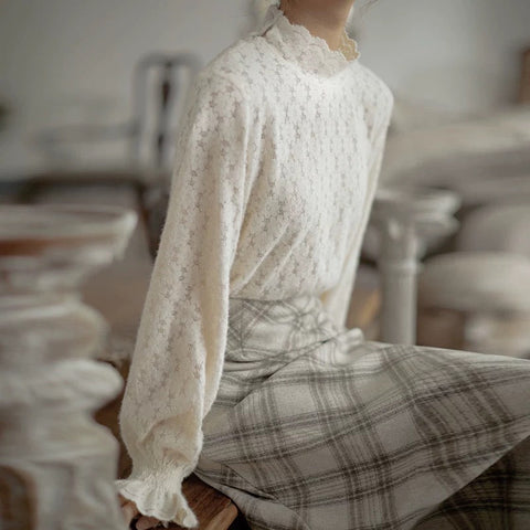 Bluse mit Gänseblümchenspitze