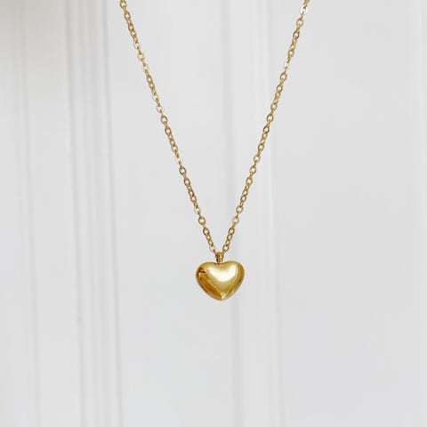 Collar de corazón bañado en oro de 18 quilates