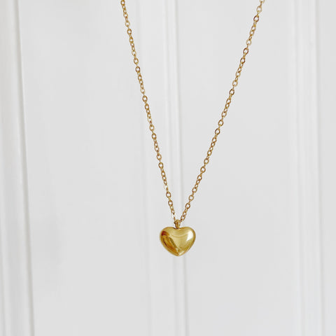 Collar de corazón bañado en oro de 18 quilates