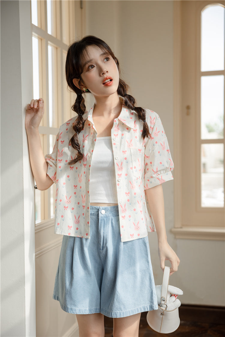 Camisa corta con botones de conejito rosa