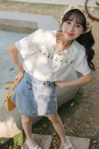 Daisy Chain Scalloped Blouse