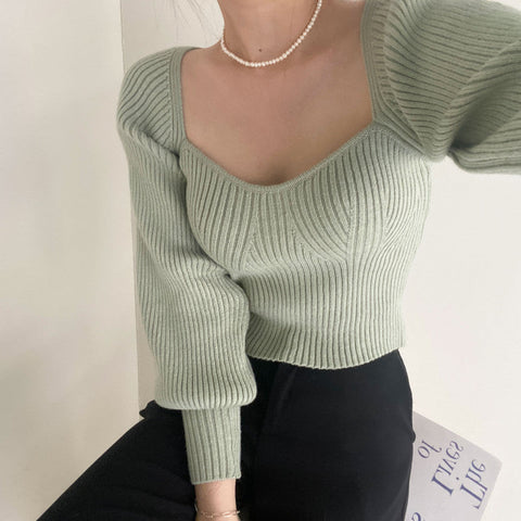 Kurzer Pullover mit gerippten Puffärmeln
