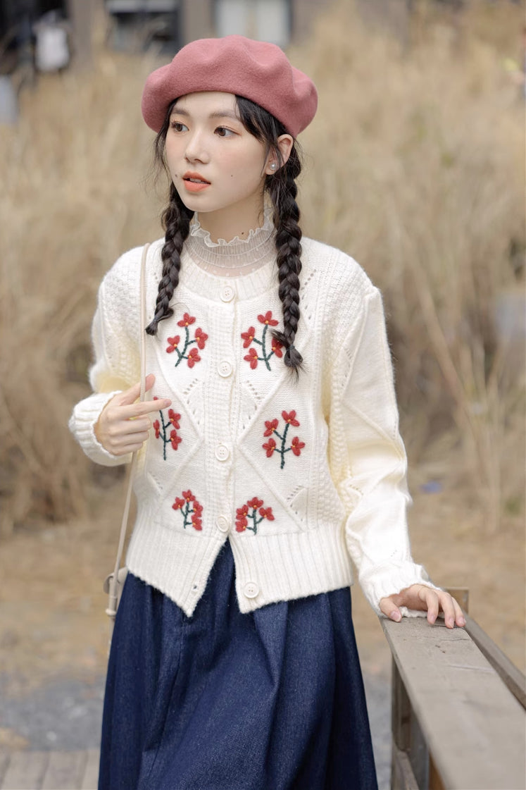 Ditsy Floral Embroidered Round Neck Cardigan