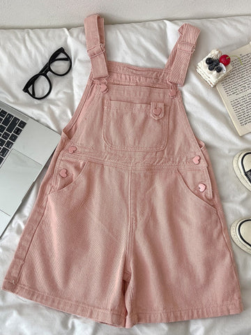 Kurzer Overall mit Herzmotiv