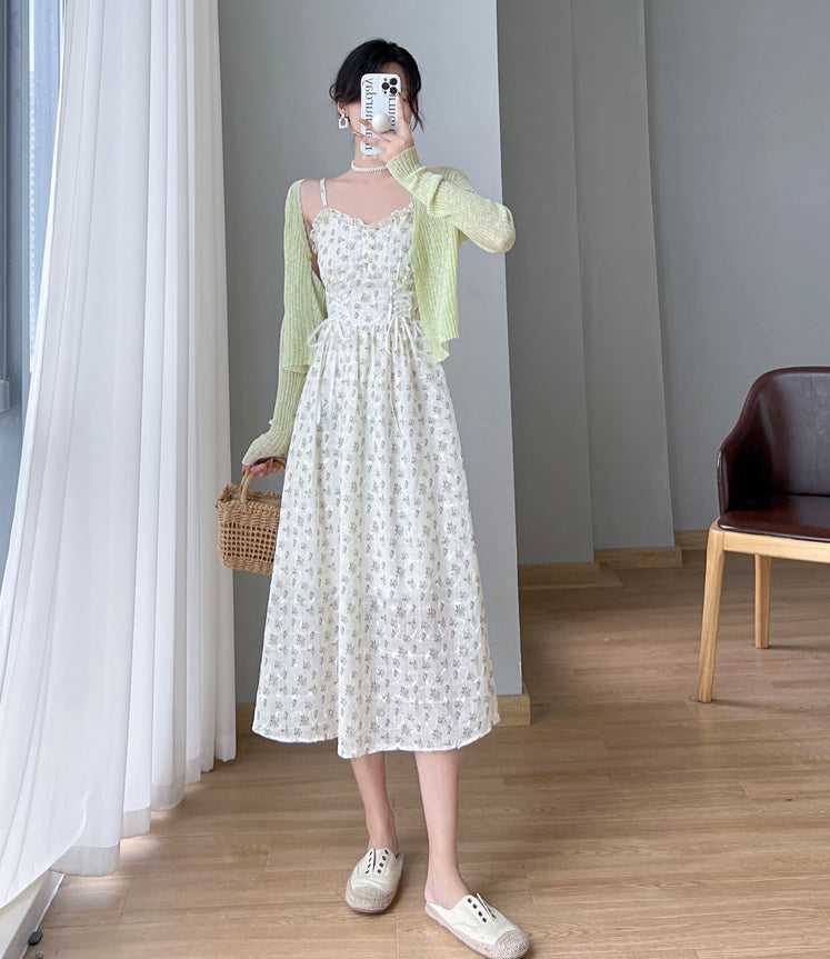 Vestido camisola con cordones y estampado floral de primavera