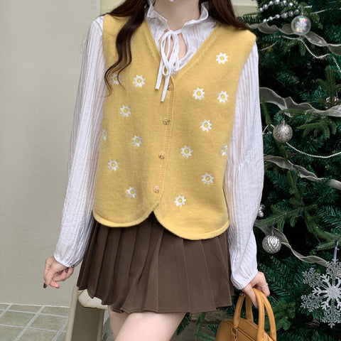 Embroidered Daisy Vest