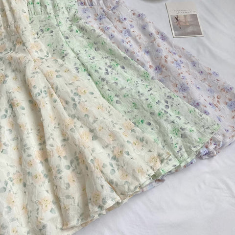 Vestido mini de tirantes con rosa descolorido