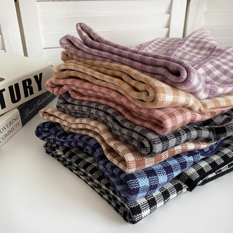 Faltenrock aus Gingham-Strick