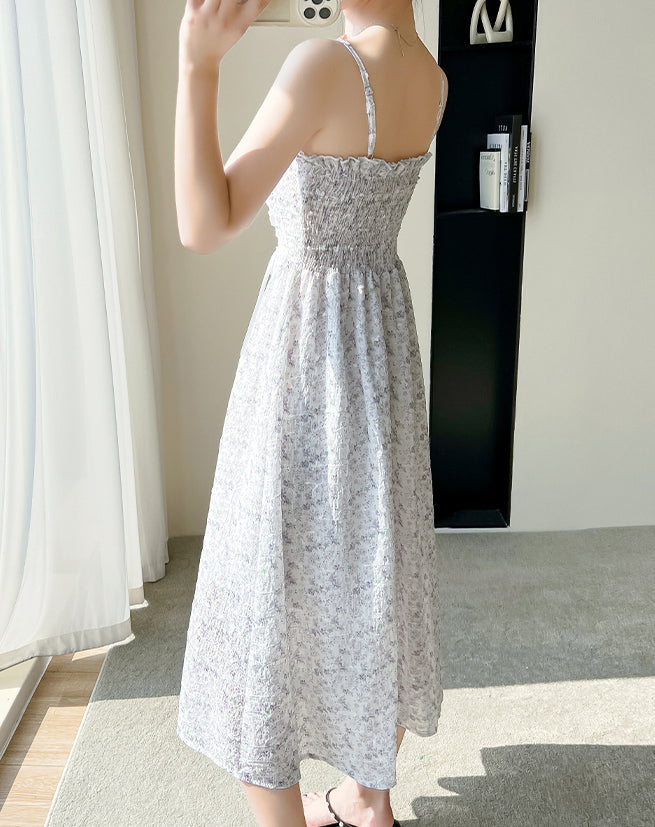 Vestido camisola con cordones y flores de mayo