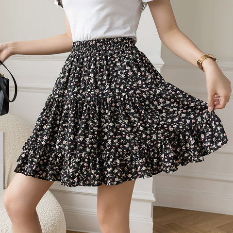 Gestufter Rock mit Blümchenmuster